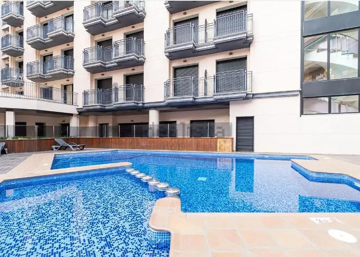 Casa Tita - Exclusivo Apartamento Con Gran Terraza Y Vistas A La Piscina En Lloret De Mar